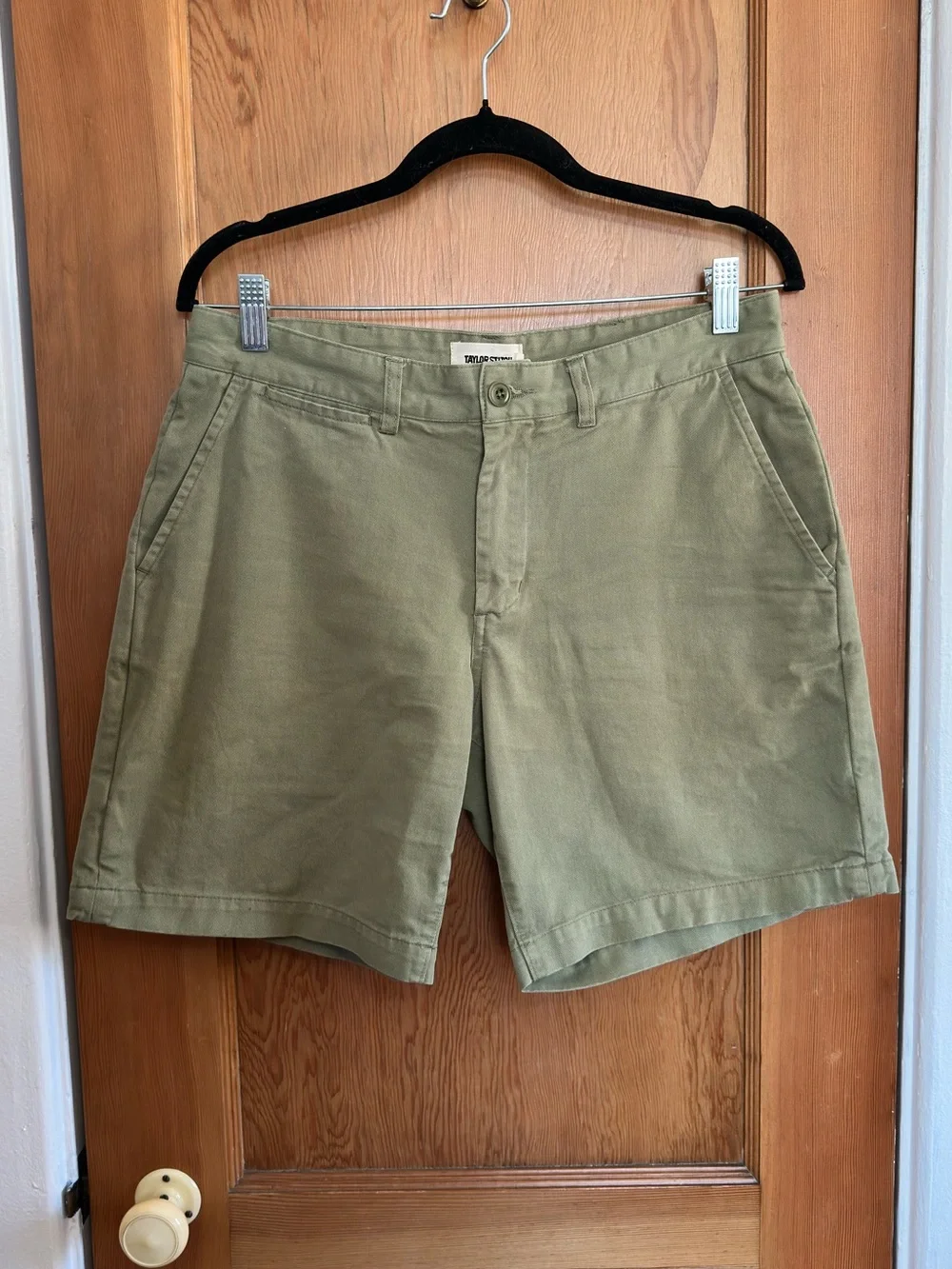 Taylor Stitch classic flat